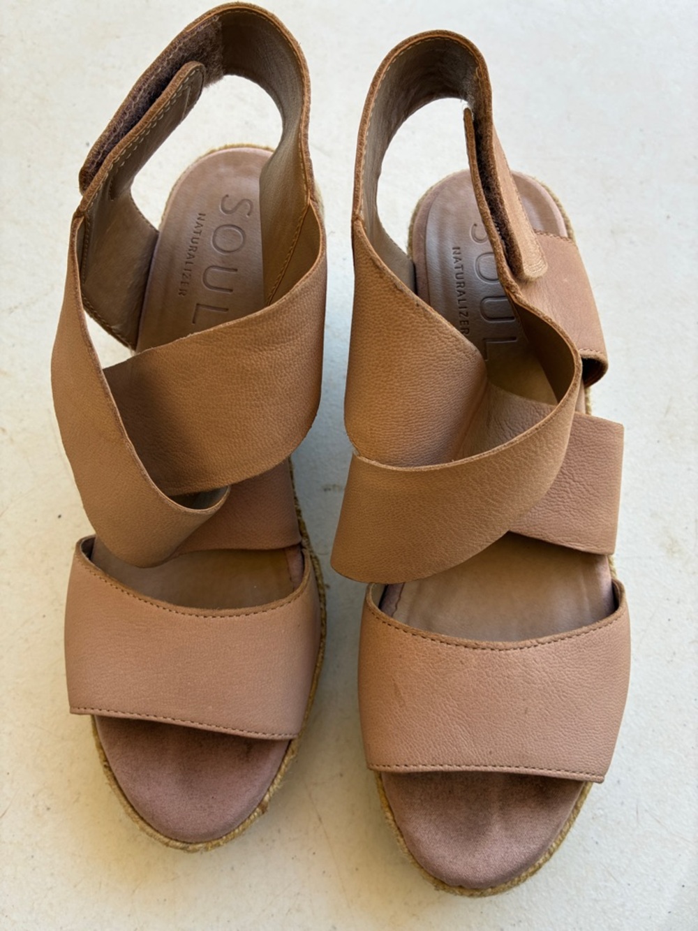 SOUL Naturalizer Tan Crossover Strap Wedge Sandals Sz US 7.5 M